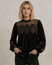 Load image into Gallery viewer, Naomi Velvet Toppur Brown
