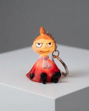 Load image into Gallery viewer, Moomin - Snoopy Ljósa Lyklakippur
