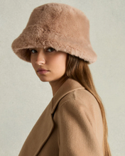 Load image into Gallery viewer, Skinn Faux Fur Bucket Hattur
