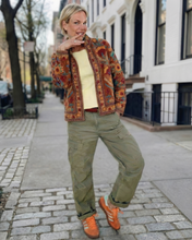 Load image into Gallery viewer, Meliana Velvet Jakki Spice
