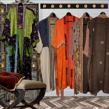 Load image into Gallery viewer, Silk Saree Kimono &quot;Vintage&quot;

